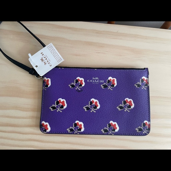 Coach wristlet - Picture 3 of 4